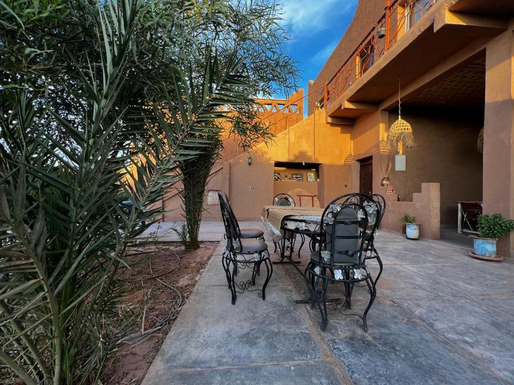 Dar Talmoudi Hotel Tagounite Bagian luar foto